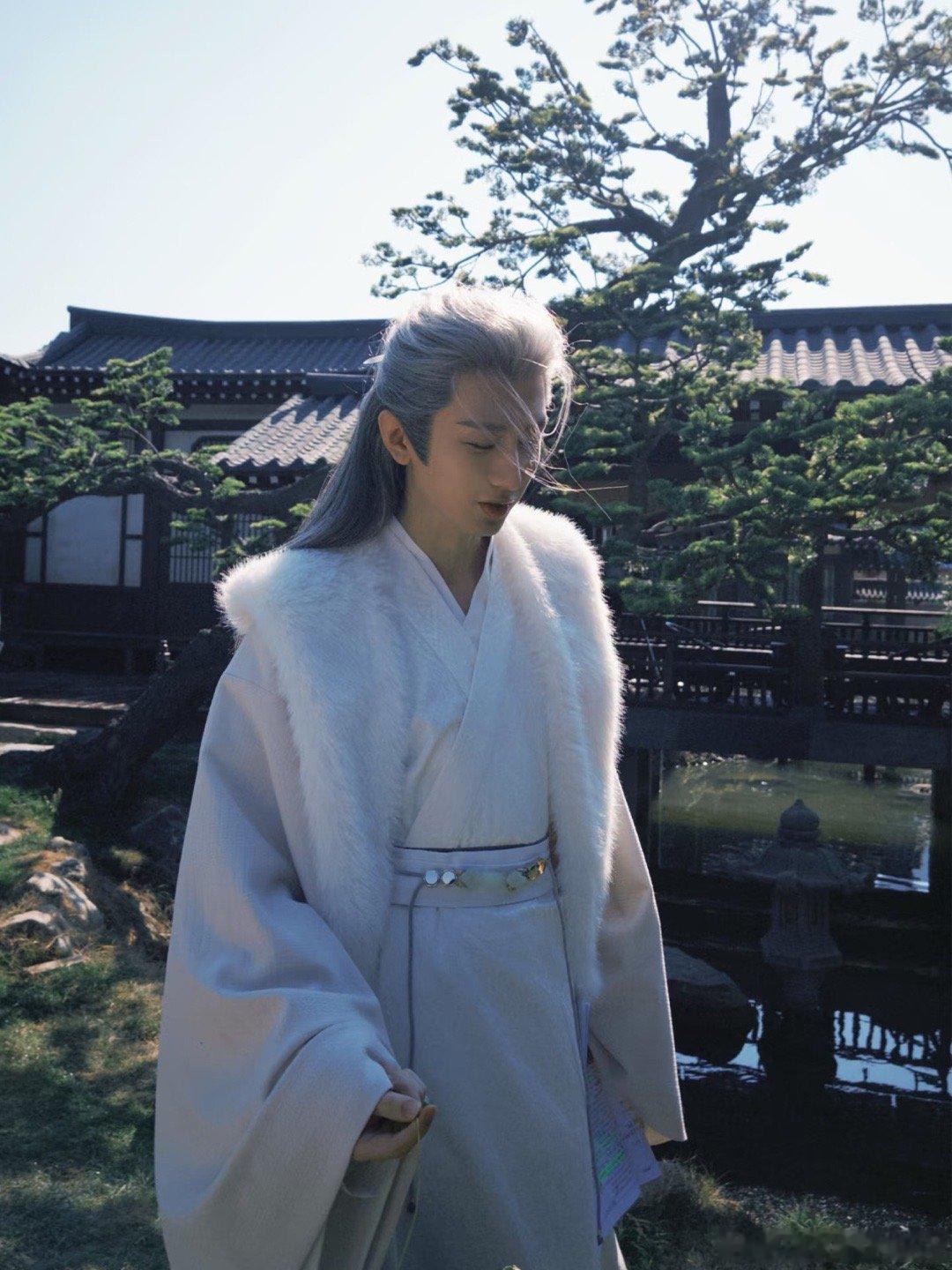 成毅狩谎cy成毅林彦廷成毅，你道“爱角色才会有温度”，于是司凤的痴、相夷的骨，都