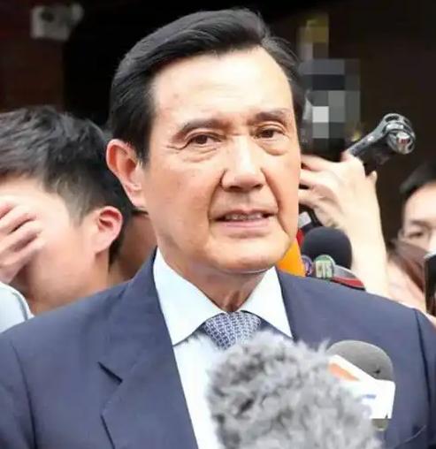 坚决反对非和平统一，实际就是抗拒统一。马英九就是用这种话术，将自己成功放在了道德