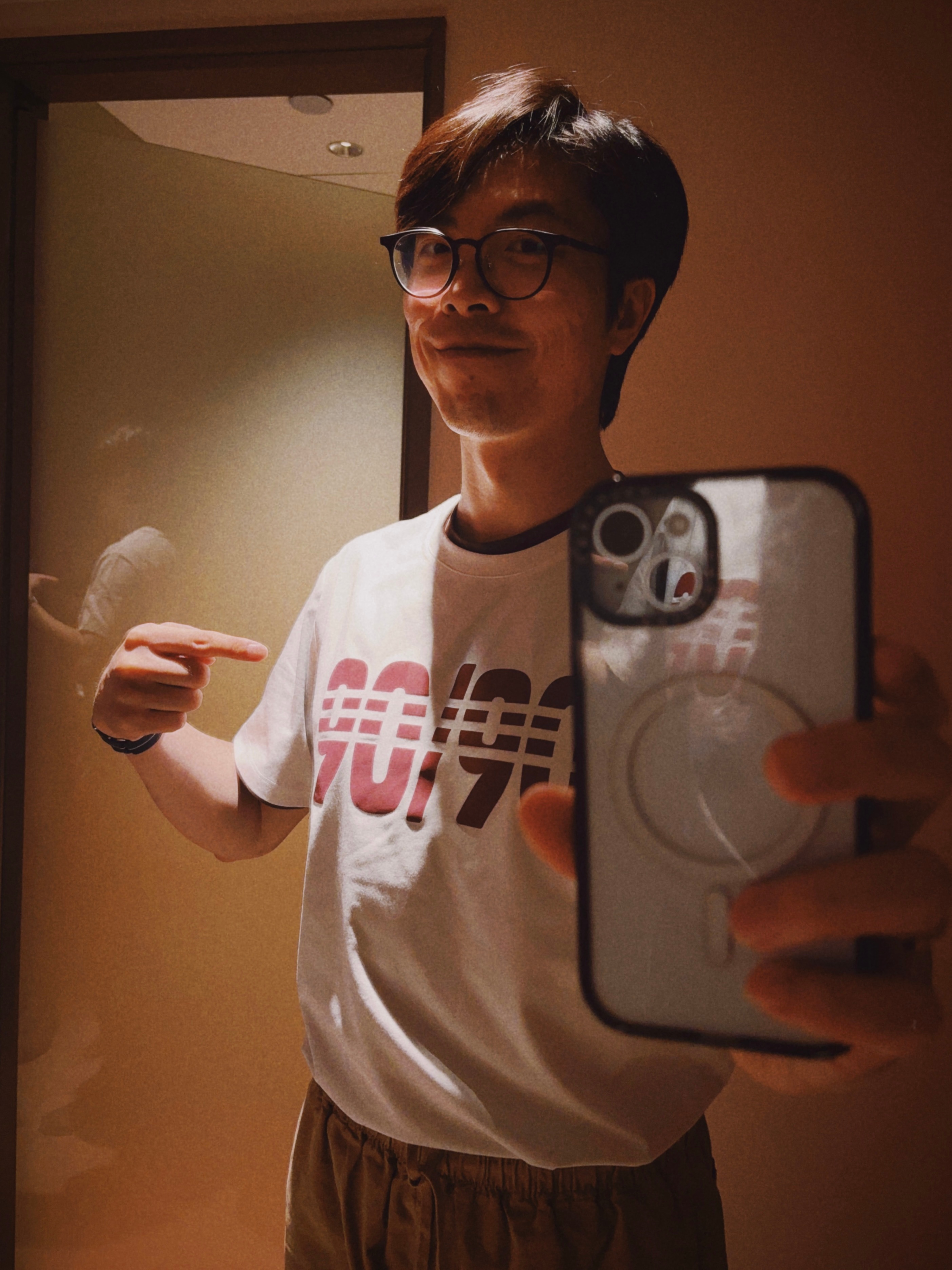 沃尔沃送的文化衫，就昨天双90发布会！我觉得挺好看的，刚好我最里面的的打底Tee