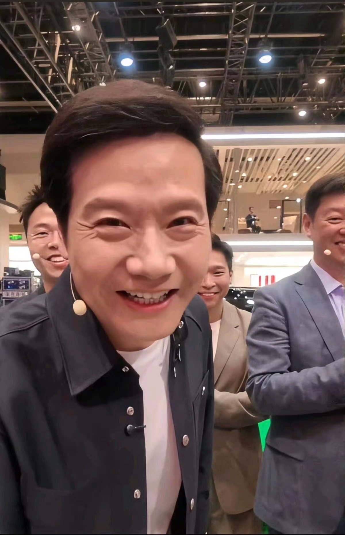 小米澎程SUV今日开启交付惭愧，澎程下周一才约了去试驾体验一下。我感觉应该会有惊
