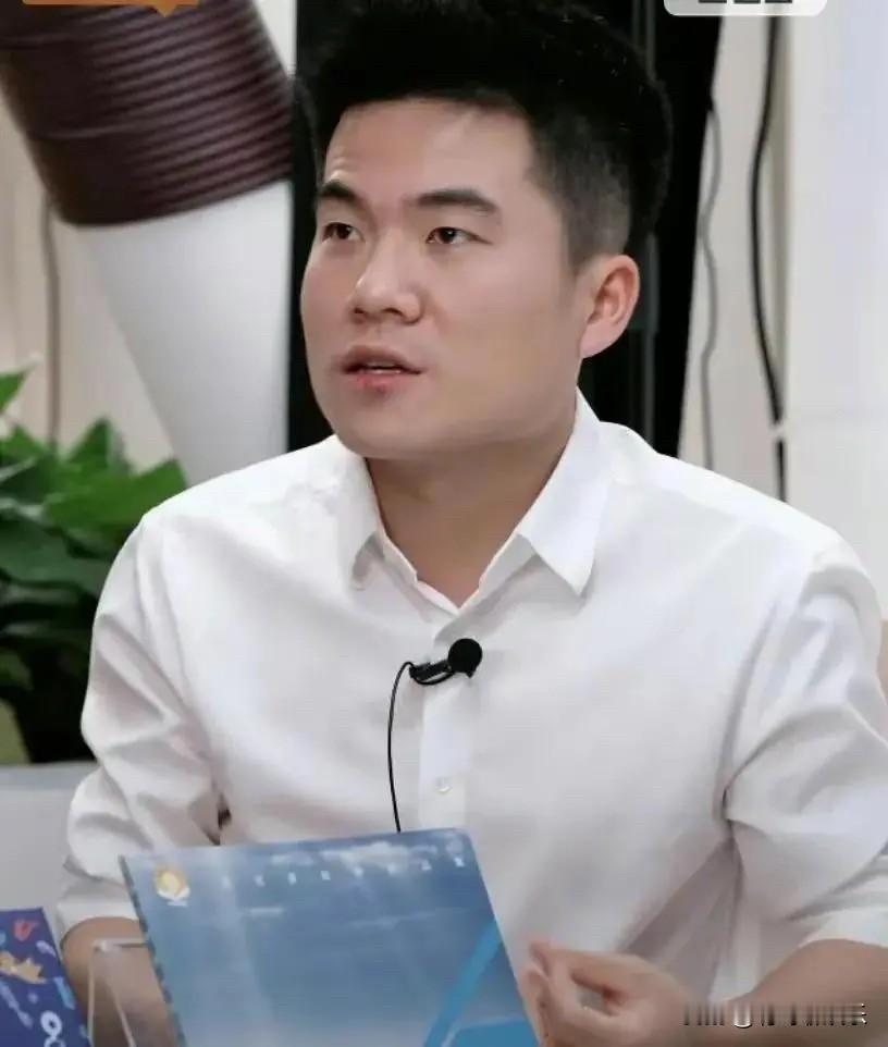 一千人的公司老板说不会管，谁敢信！

这个靠才华杀出来的董宇辉，最近又上热搜了。