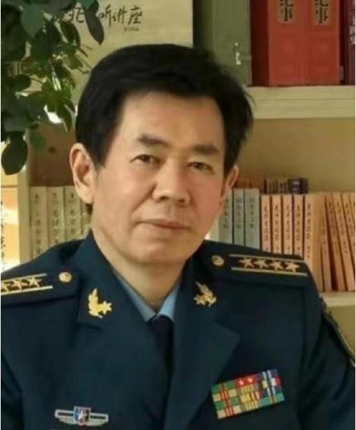 最大的台独分子，再也藏不住尾巴，终于露出来了肮脏的脑袋！原来，最大的台独分子不都