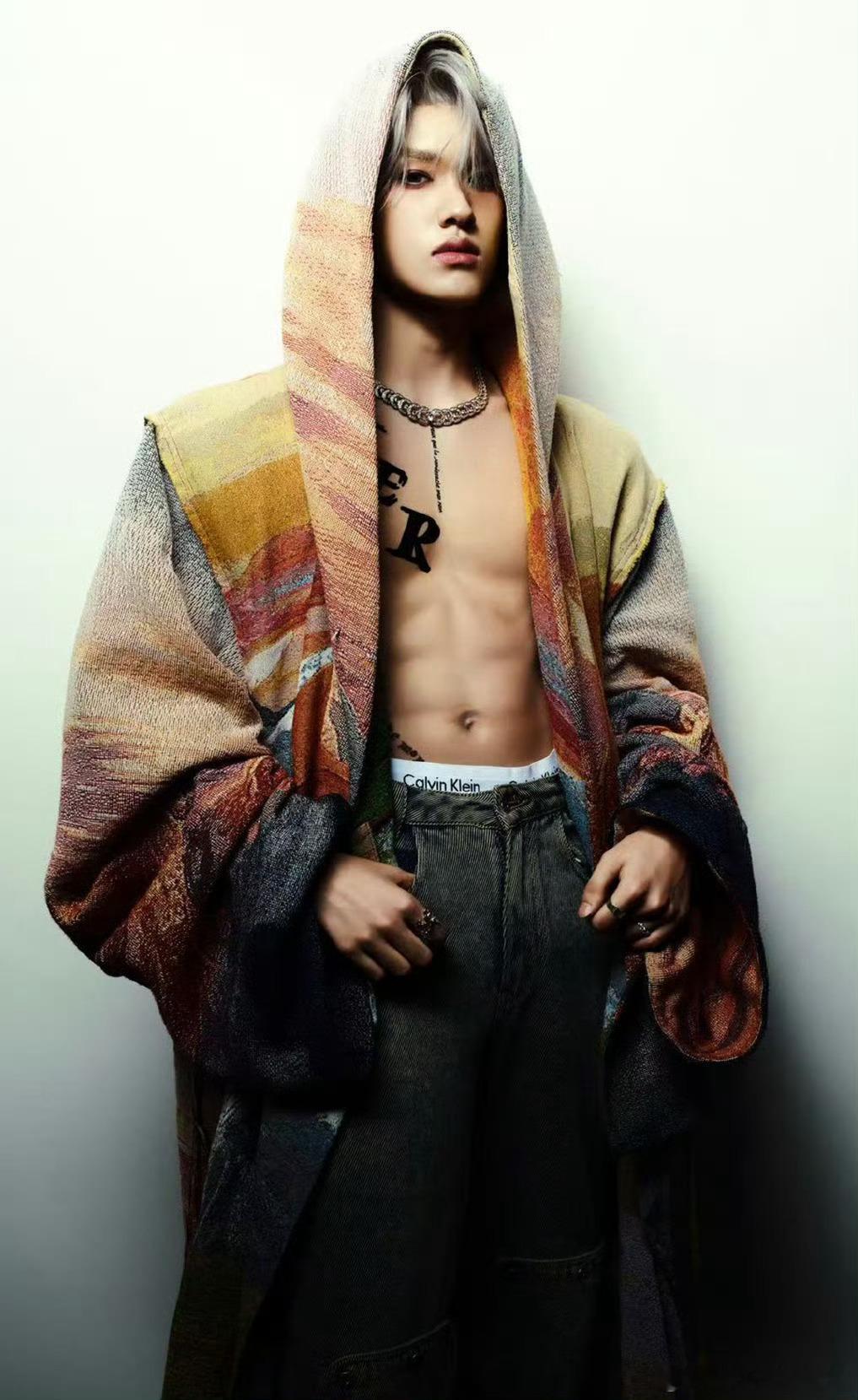 张极回应跳不了肚皮舞 肚皮舞看不了是因为有腹肌了 这个逻辑听起来还挺合理 看得出