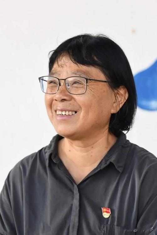 “公开质疑张桂梅校长的教学目的？”张桂梅校长改变了上千名女生的人生轨道，让他们有