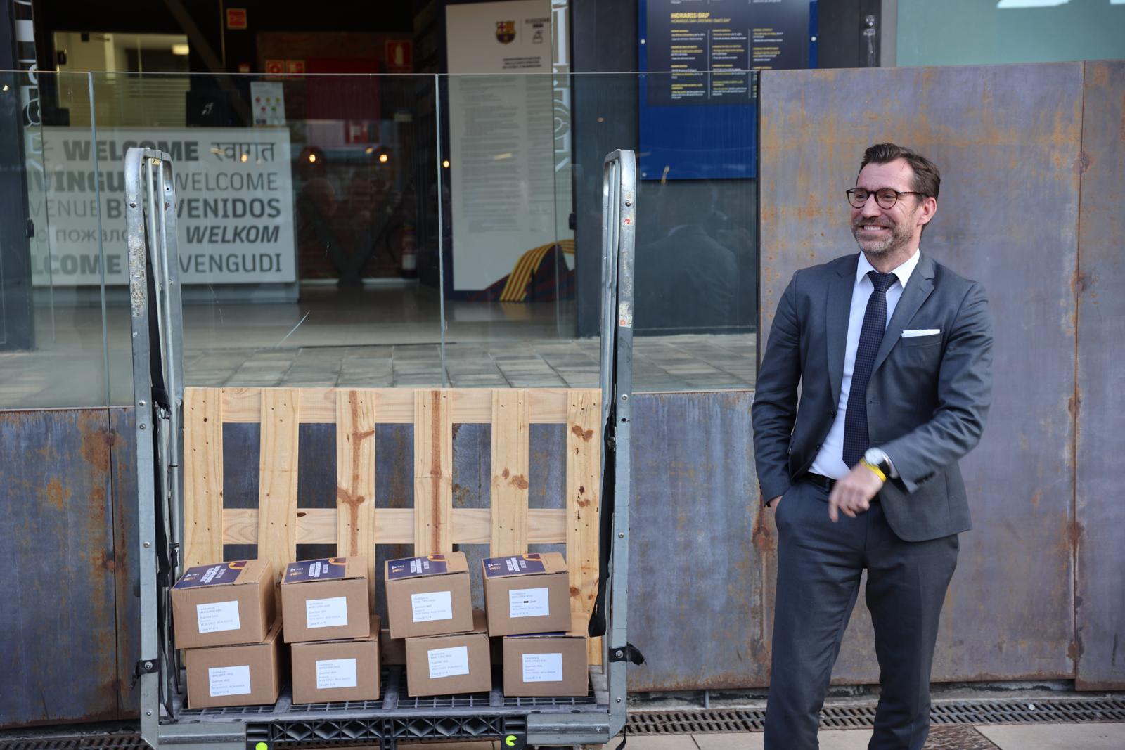 马克·西里亚是谁？他是一名经济学家和资深金融人士，具有超过20年的资产管理和财务