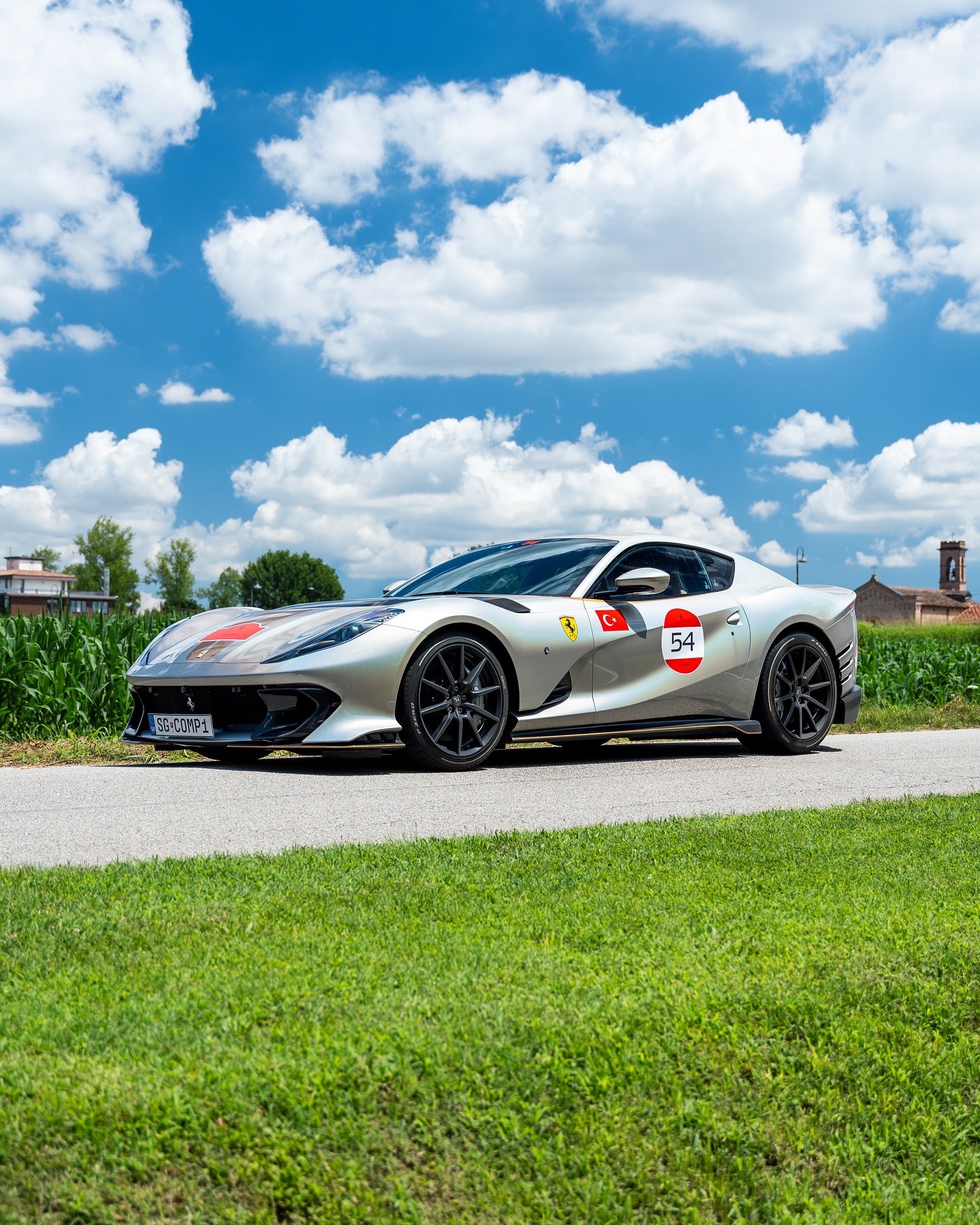 Ferrari 812 Competizione 