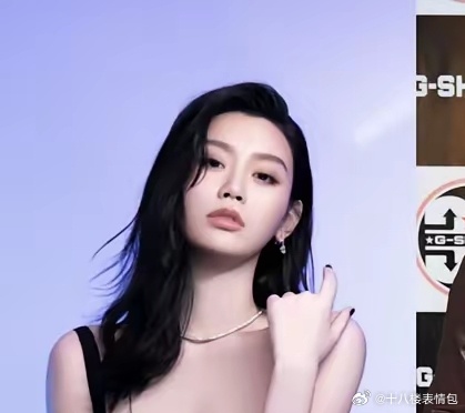 奚梦瑶很不对劲 不是因为这次婚礼结束没有度蜜月， 而是因为奚梦瑶她这次说出了自己