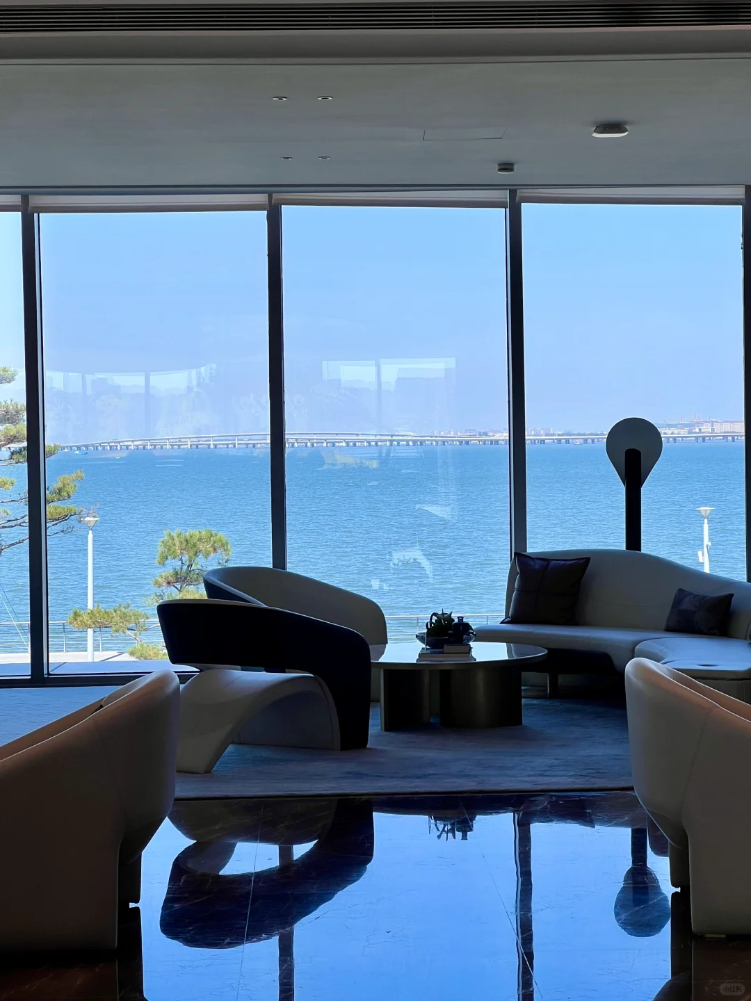 又是青岛平平无奇的一天呢～秋高气爽漫画云