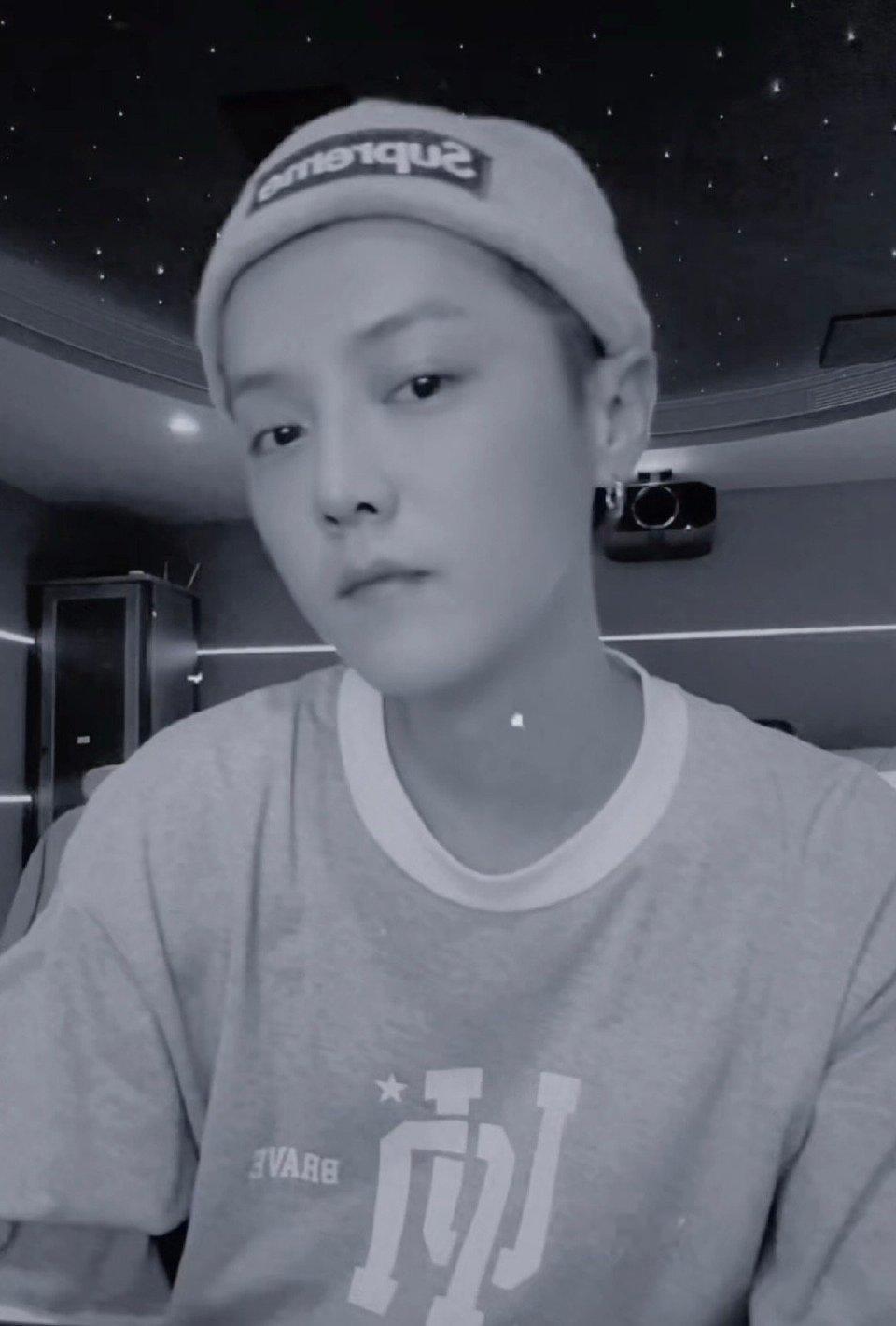 #鹿晗[超话]#“心动不止，思念不退，爱意不落” 𝓗𝓮𝒶𝓇𝓉 𝓂𝓸