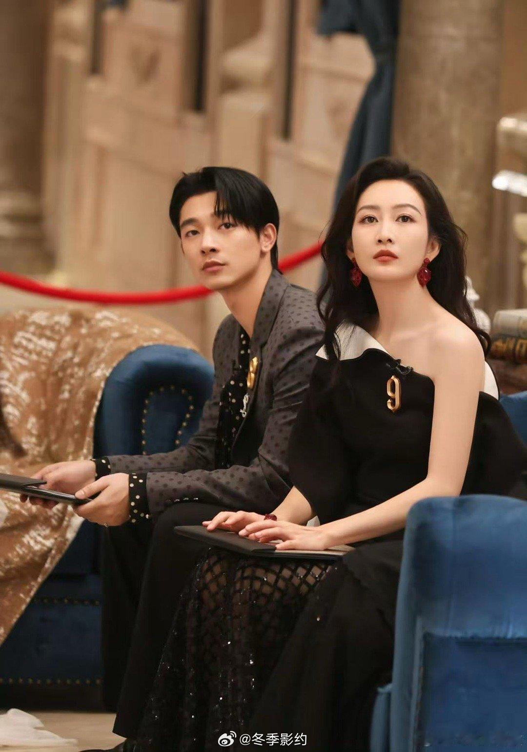 大侦探超前聚会高清剧照大侦探庆典钟声未响，警钟已然长鸣。MG山庄剧照释出，光影构