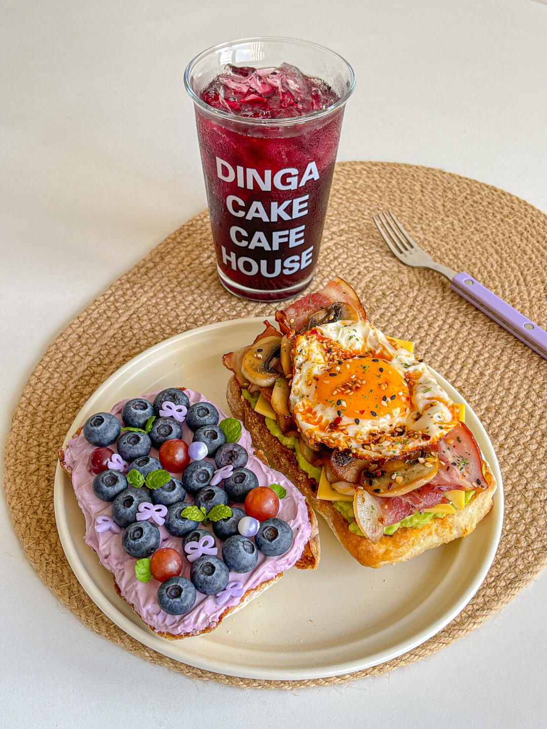 漂亮brunch🍞吐司三明治咸甜双拼🥪葡萄汁🍇