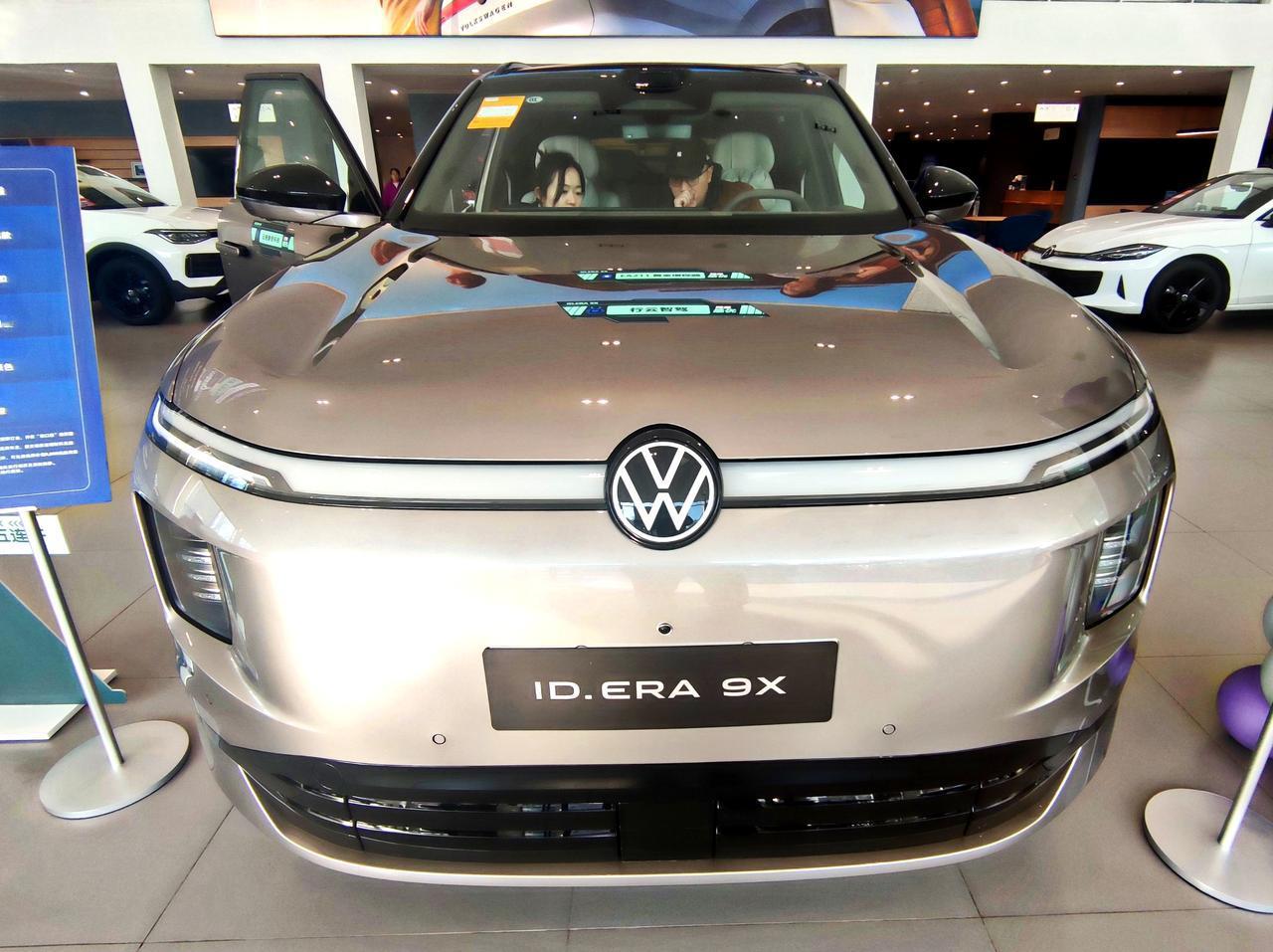 满级旗舰上汽《大众9Ⅹ》
   大众|D、ERA 9X是上汽大众推出的大型六座旗