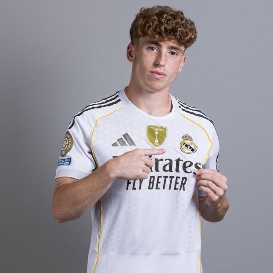 皇马 阿斯:❗️皇家马德里在接下来的三个赛季对维克托·穆尼奥斯拥有回购权。他们还