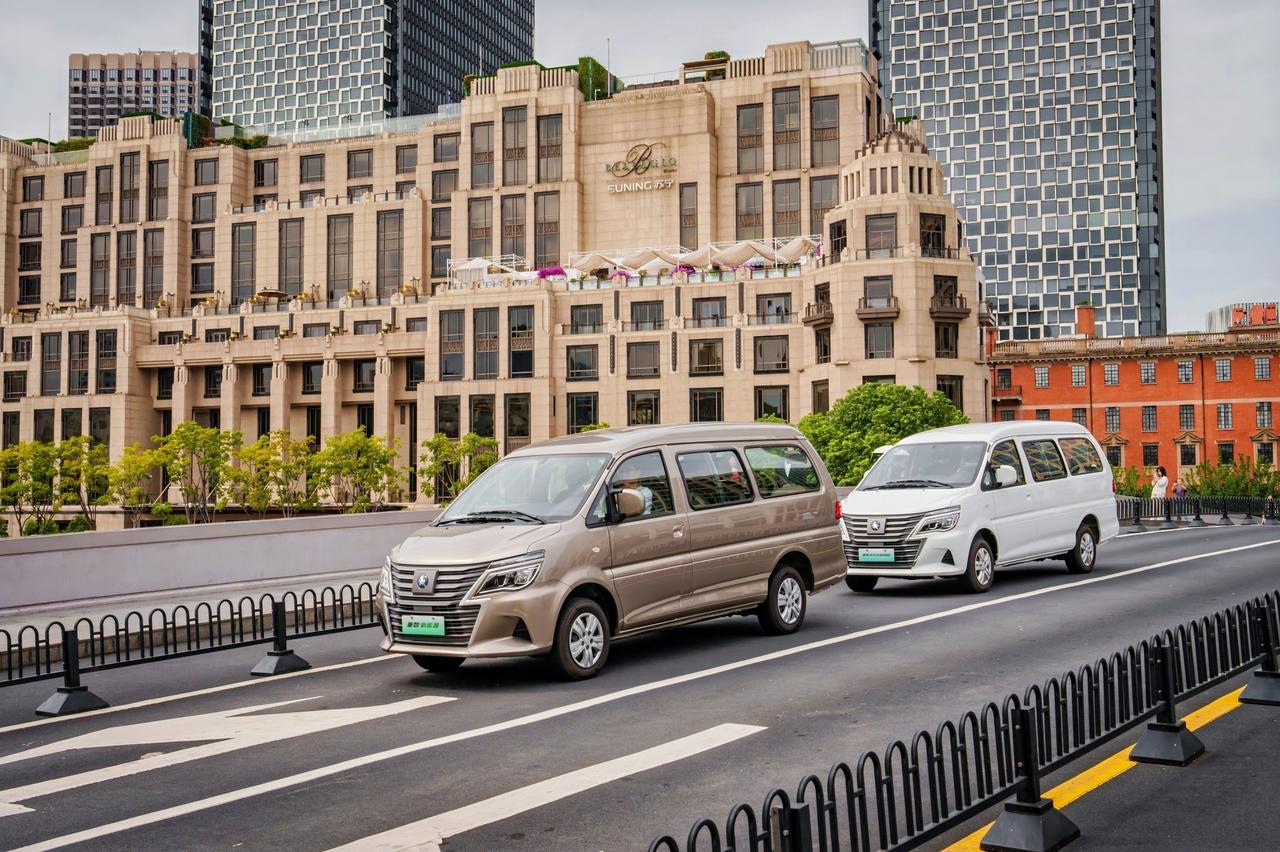 生意账，更要算得精明
不为华丽的里程数字买单，只为真实的使用场景优化
菱智新能源