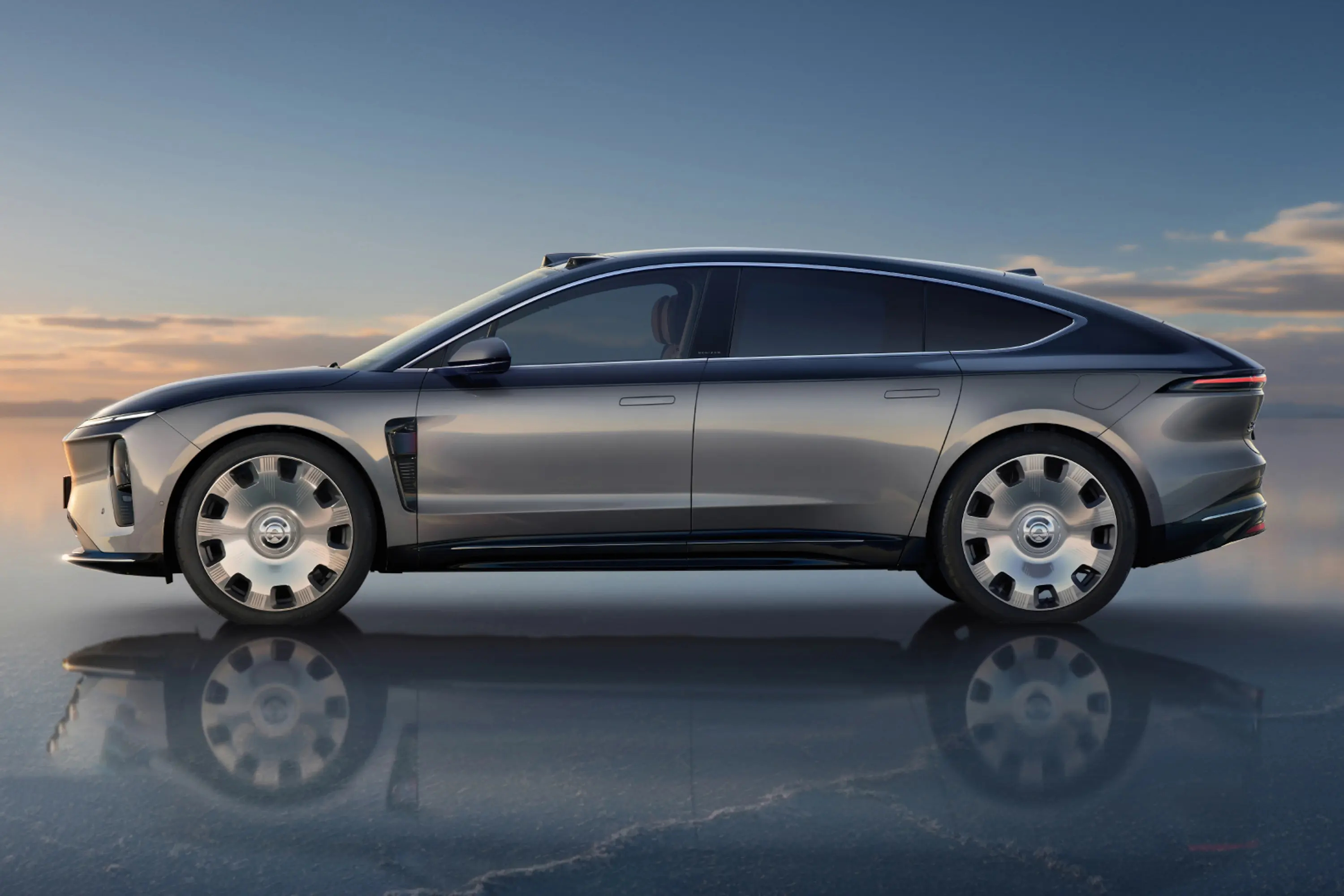 蔚来 ET9 这技术真的有点东西😮开着完全不像传统旗舰，底盘反应特别灵敏，过减