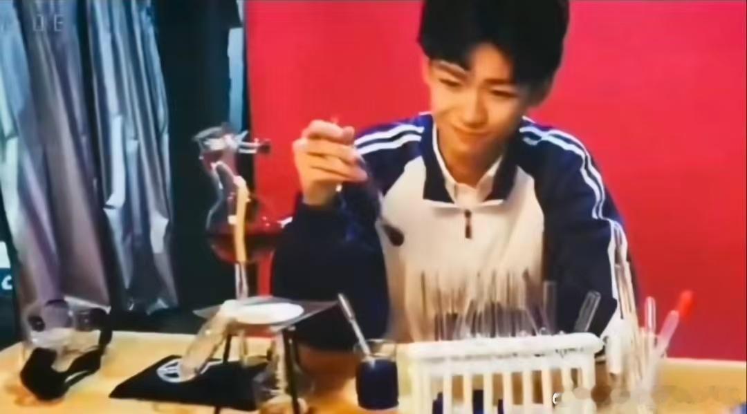 梓渝16岁好的 ​​​