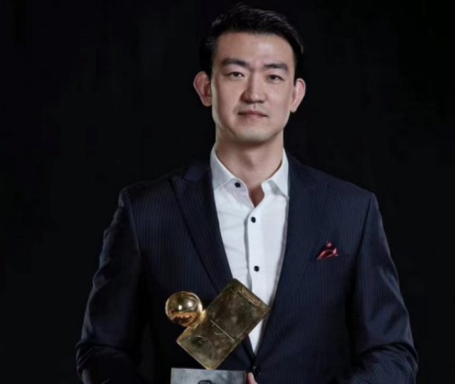 这记录有点悲催，浙江广厦在CBA总决赛的战绩来到0胜9负，现任主教练王博和队内三
