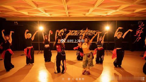 王蓉建议浪姐把淘汰的姐姐复活重赛王蓉吴莫愁喊话浪姐节目组 每次看到喜欢的姐姐淘汰