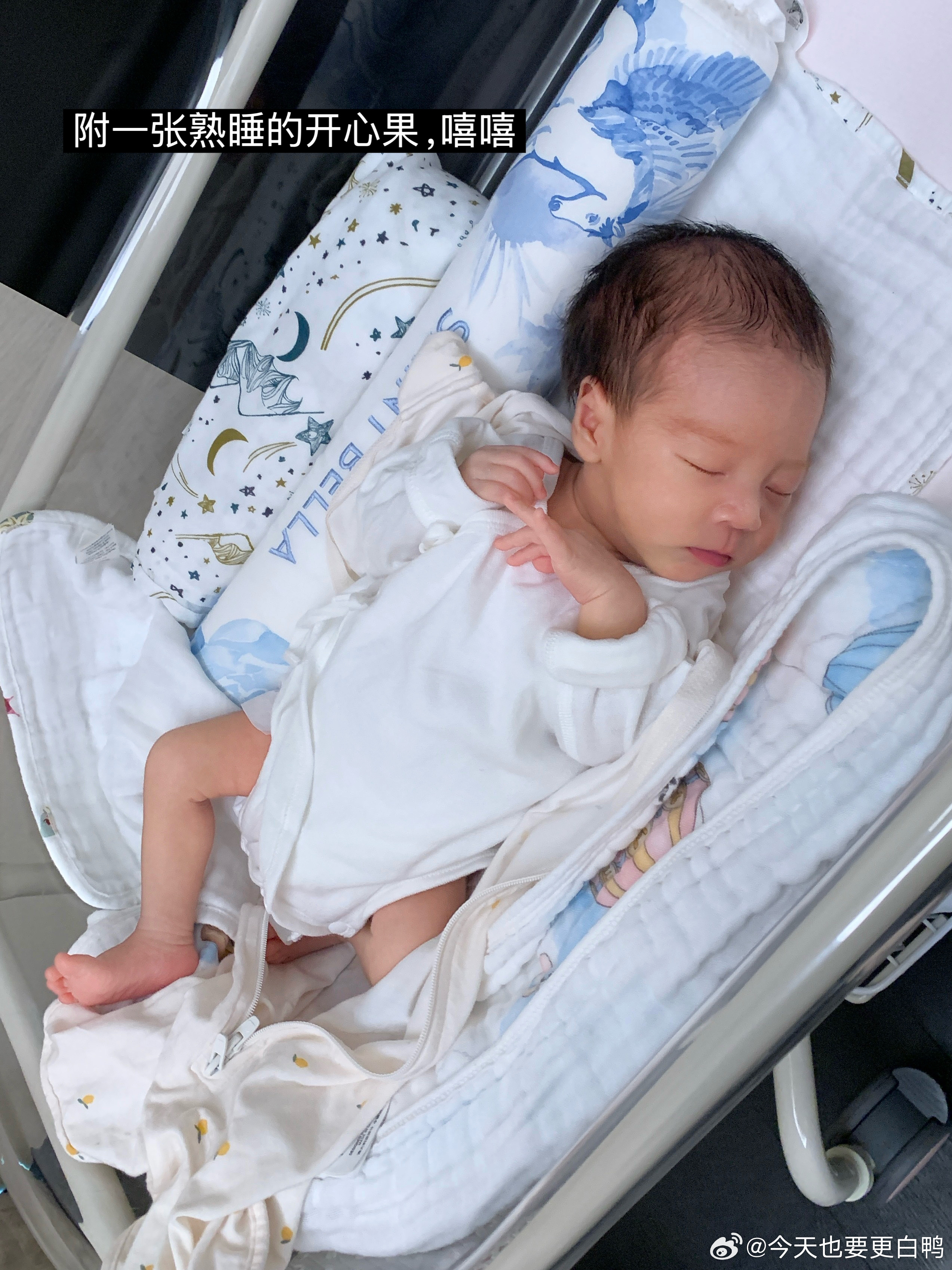 努力高产的每一天哈哈主要是最近也有点分享欲爆棚买了好多东西都还没来得及分享！！开