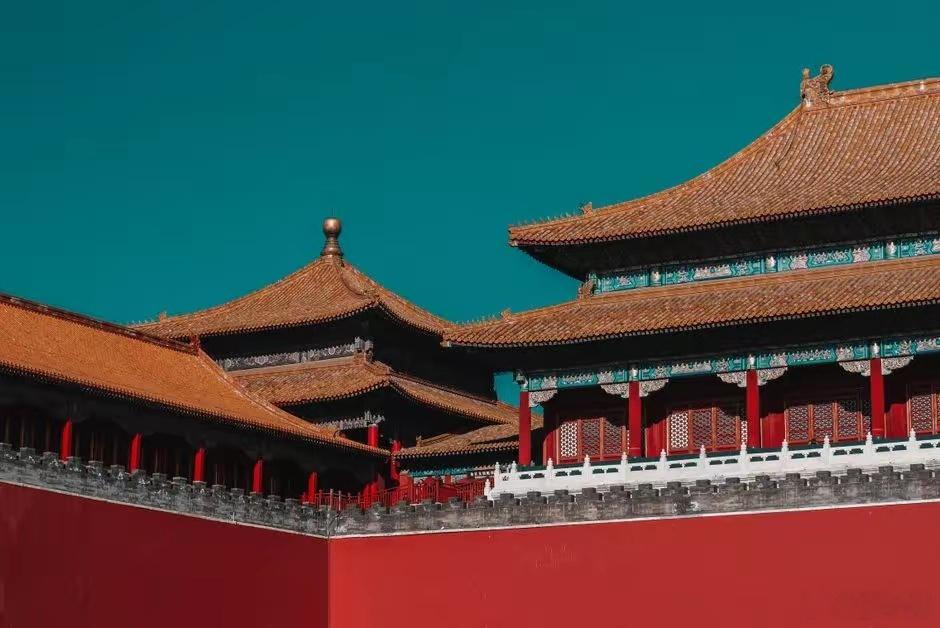 旅游发朋友圈为什么要带定位旅行的意义，是亲身奔赴远方。带定位不是炫耀，而是证明这