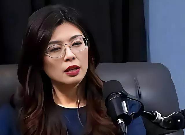 郑丽文率团访陆。她是要出卖台湾吗？她带着团队来大陆拜谒中山陵，这可是国民党主席时