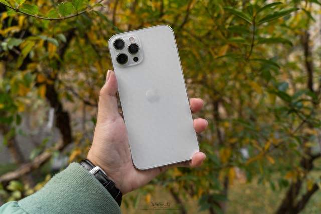 iPhone 13 Pro用了5年，真正让人纠结的，已经不是性能了