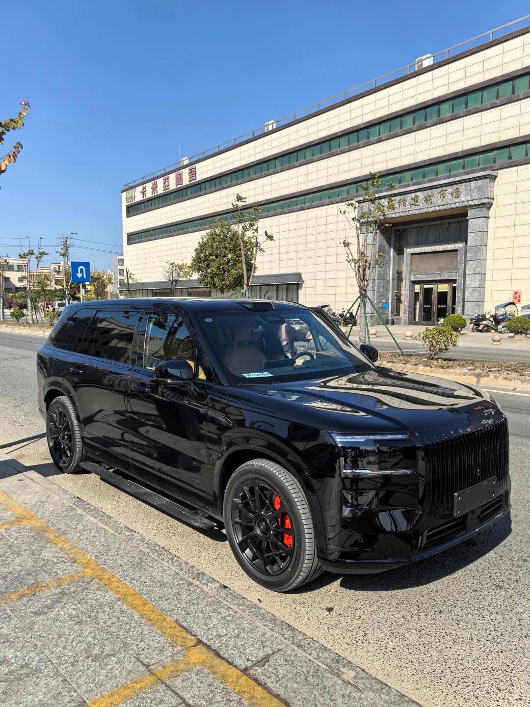 极氪9X Hpyer版Hpyer版开起来真的不同！Hpyer开起来无可挑剔，非常