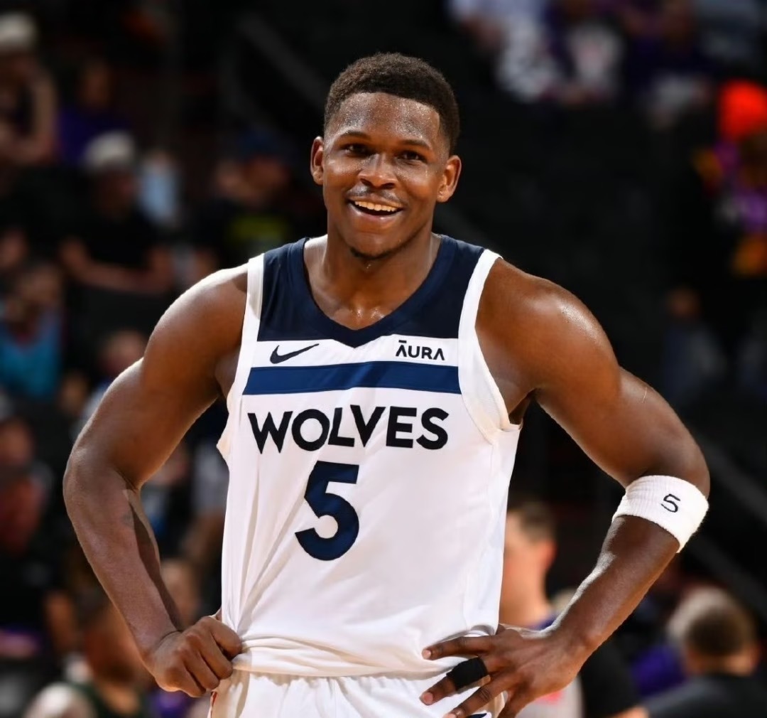 NBA对比爱德华兹和米切尔本赛季的数据，谁才是联盟第一分卫1、爱德华兹——赛季至