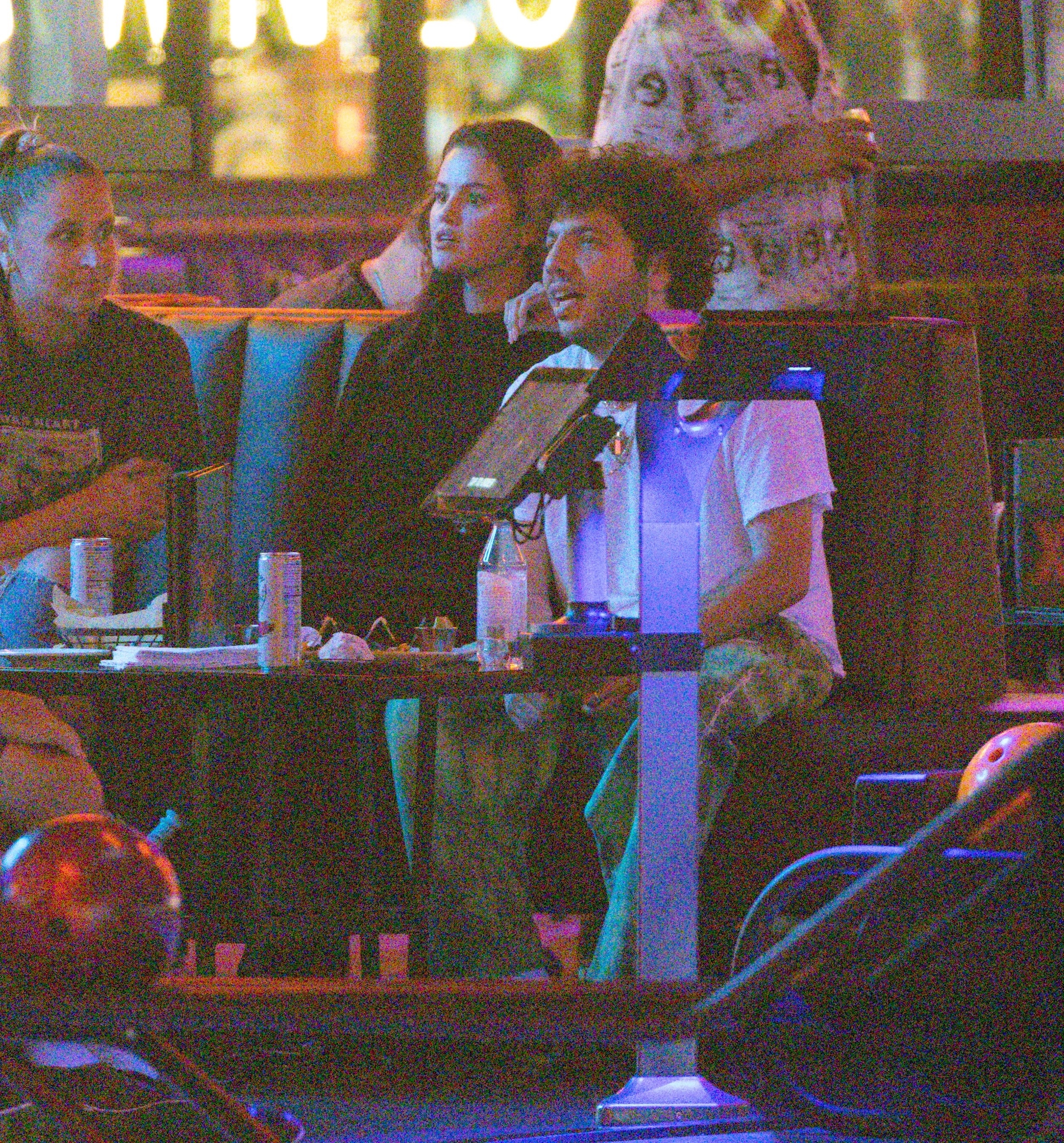 赛琳娜 Selena Gomez 和她的脏脚老公Benny Blanco在洛杉矶