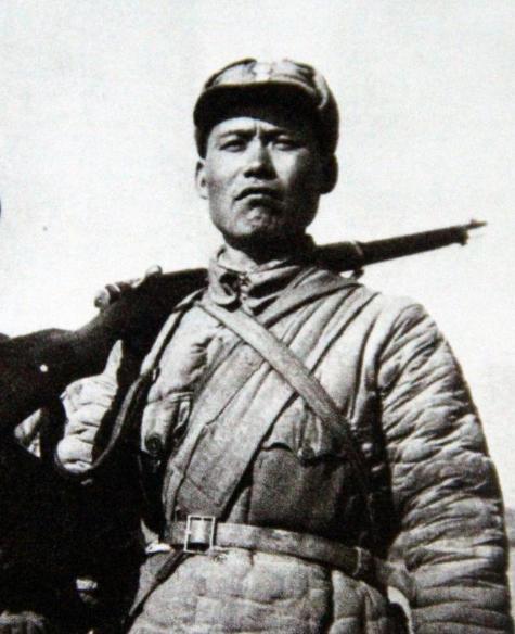 1941年狼牙山，葛振林和宋学义跳崖被松树挂住，捡回命。

可树枝撞碎了宋学义的