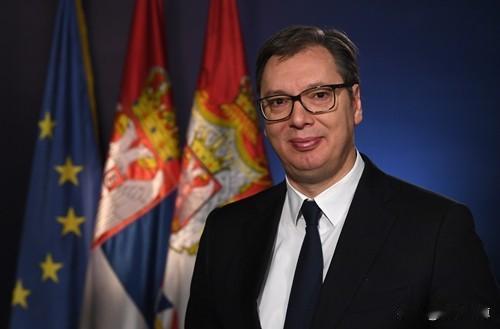 重磅！武契奇确认辞职！最近，塞尔维亚总统武契奇已经明确表态，计划在未来三到四个月