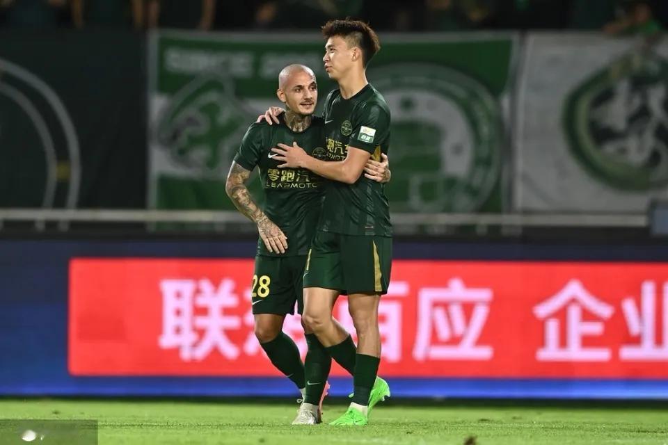 中超第二十五轮最无法解释的一件事。就是浙江6：0云南玉昆。为什么这么说呢因为云南