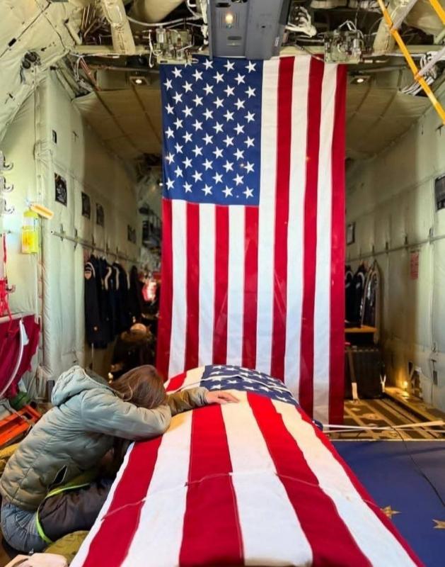 美国飞行员被俘虏了，目前对于特朗普政府来说，压力非常大。
 
当地时间2026年