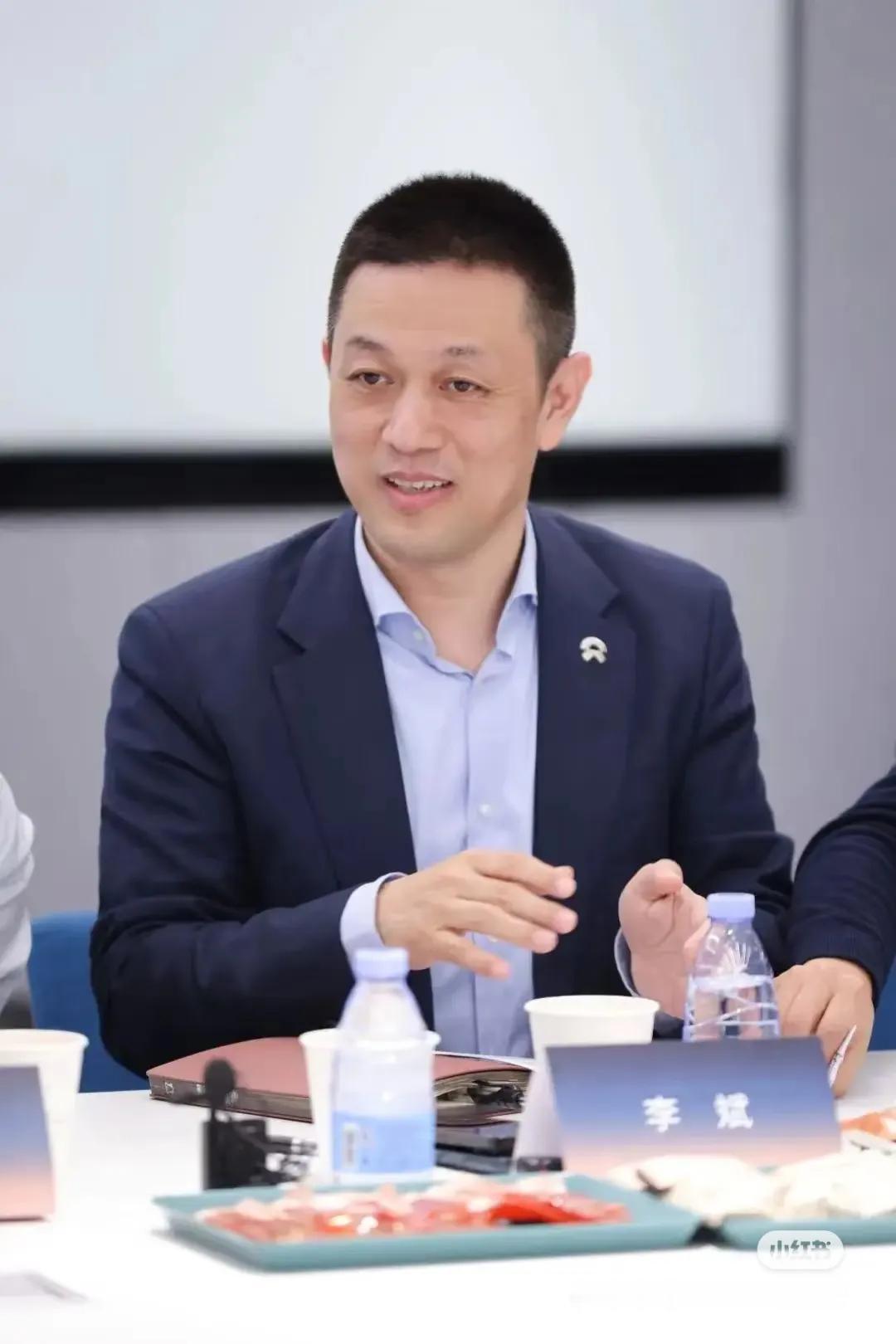 直到看到对比已经倒闭的车企和暂时还在存活的车企品牌出来， 蔚来亏了960个亿的数