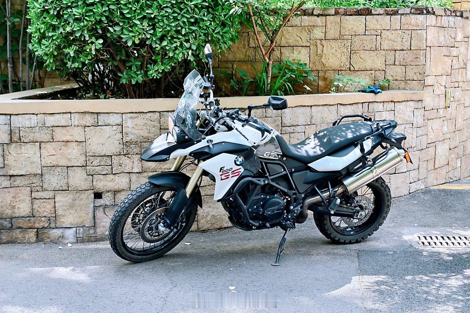 去年装的这个电瓶断电插头太方便了，一秒钟插好，一枪着车摩托车 北京·顺义