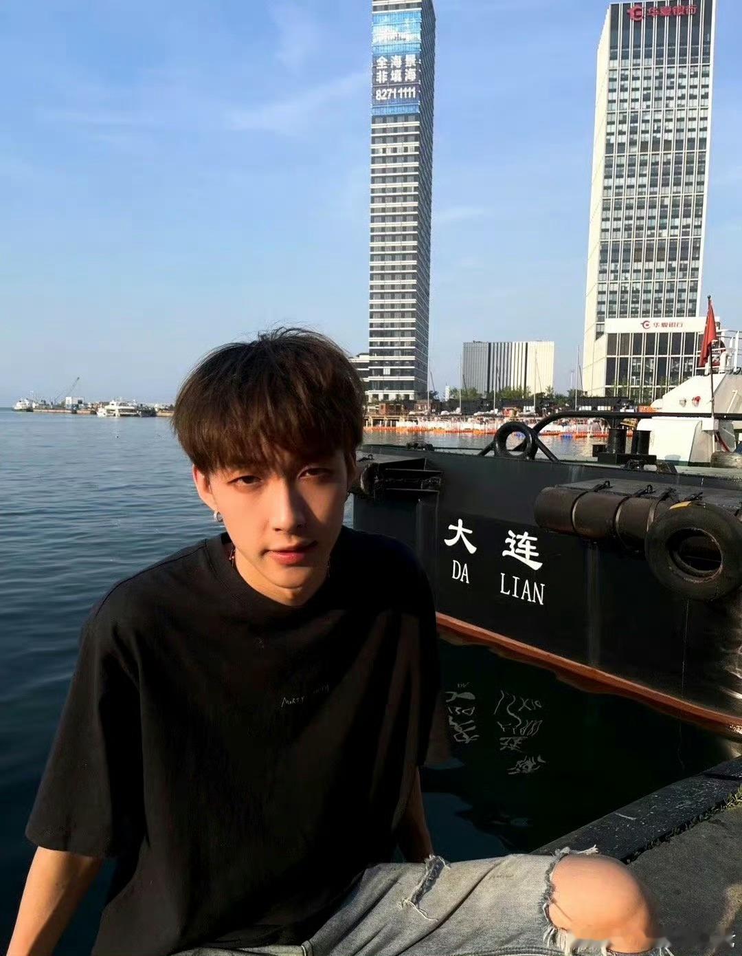 曝艾瑞吧弟出轨这又是谁…… 