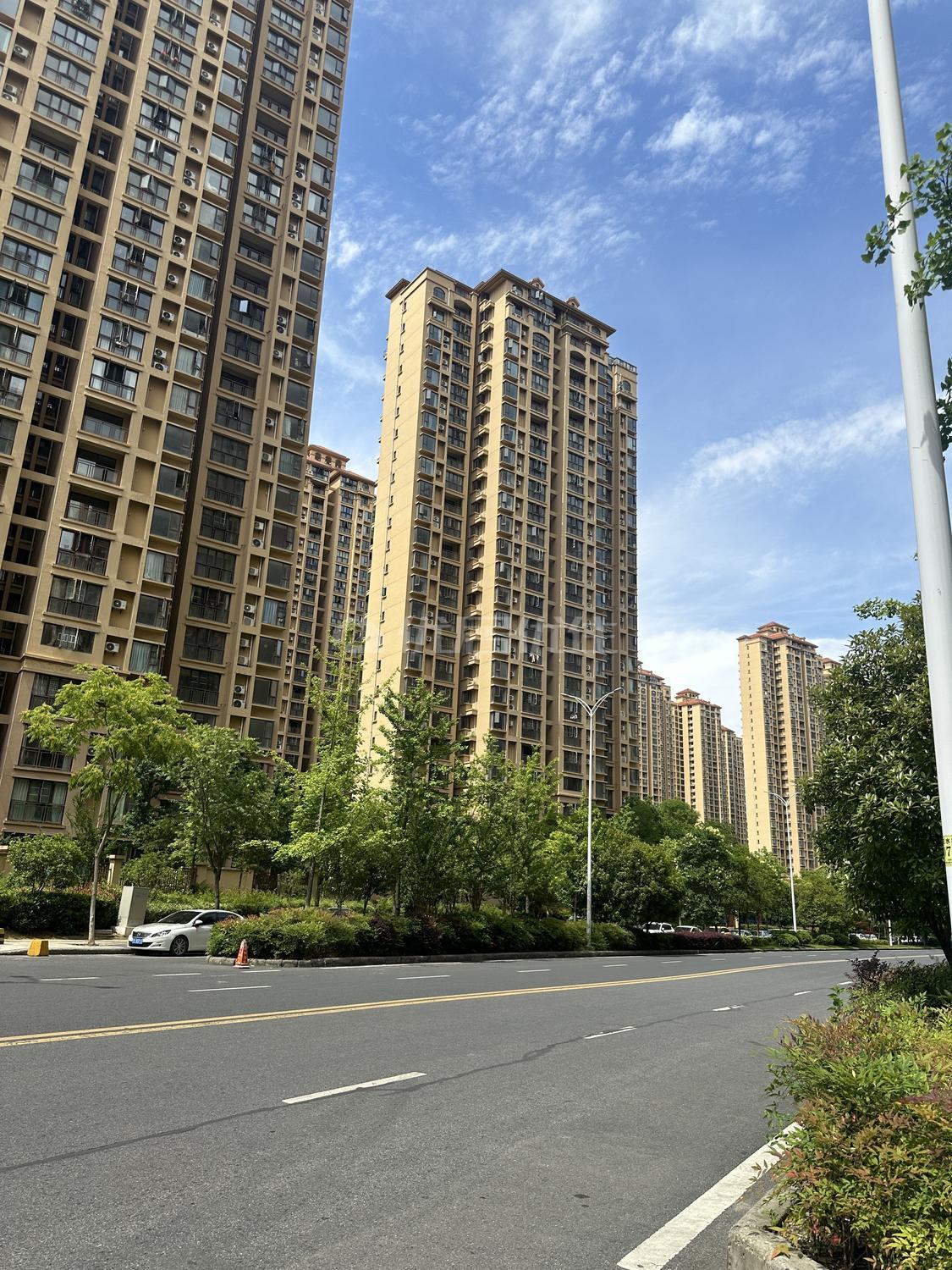 现在轻松的工作有哪些？

以下这些工作大多节奏舒缓、门槛适中或自由度高，相对轻松