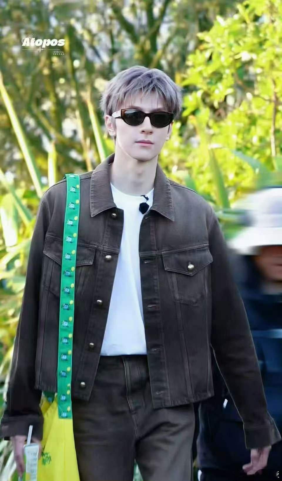 林一灰发look林一灰发新发色林一灰发新发色，哇塞，