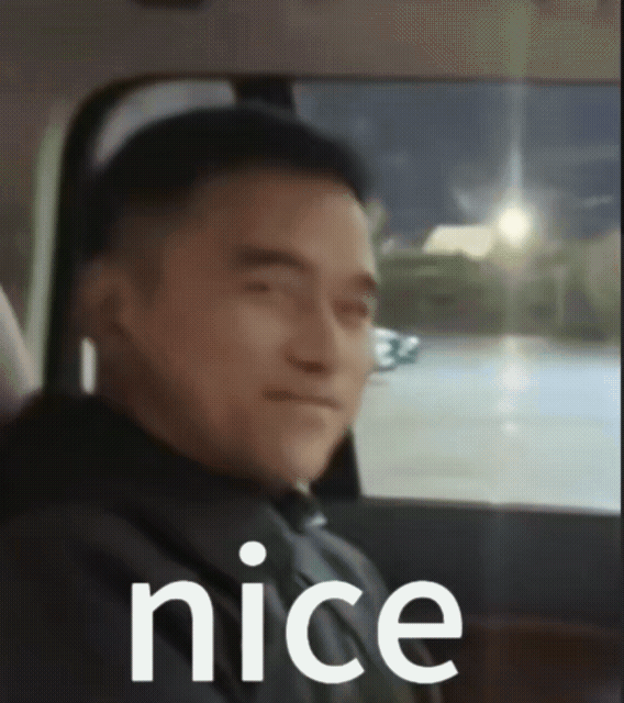 朋友圈改版我很少发朋友圈，早年间还偶尔发一些装逼照片，后来发现朋友圈里除了父母，