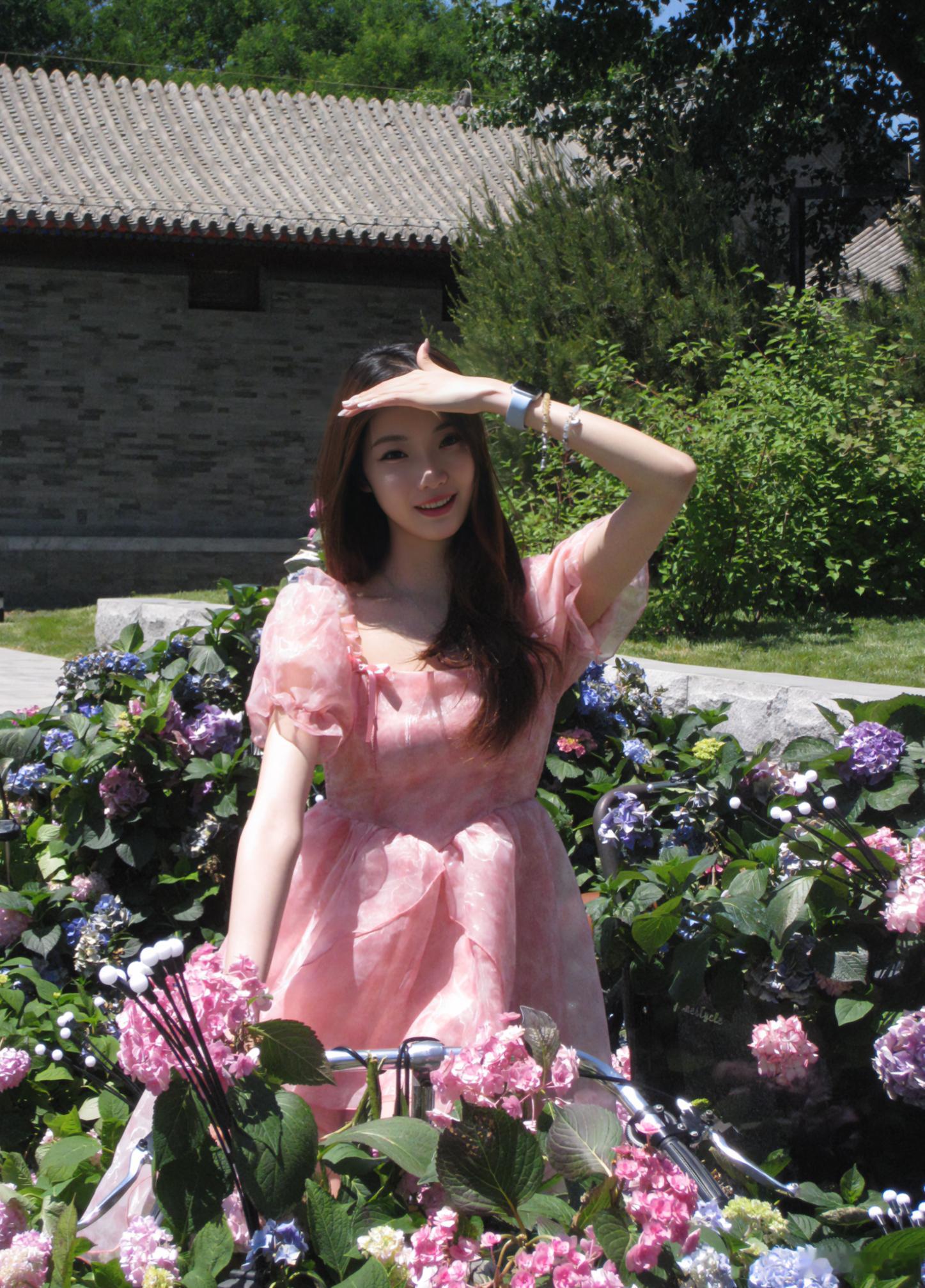 💐  ​​​