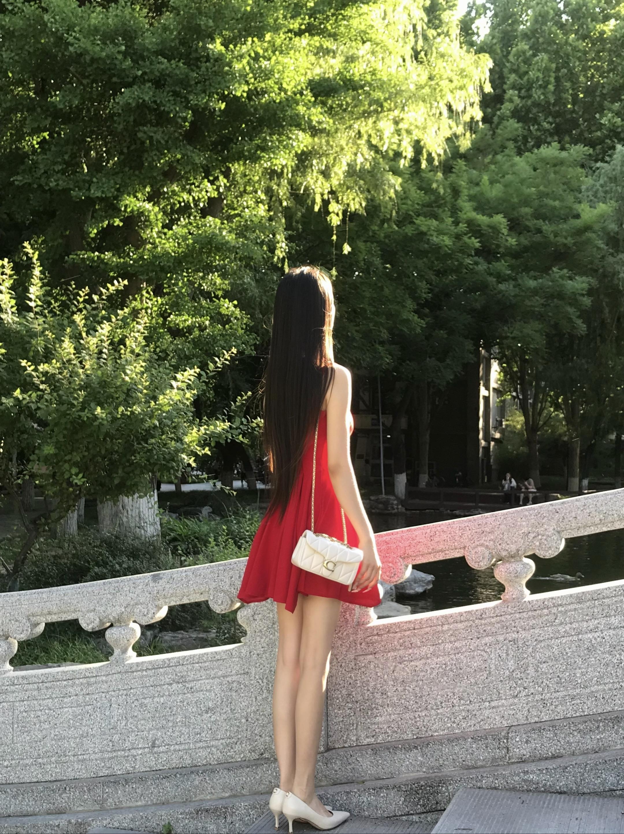 “肖师兄，好巧”