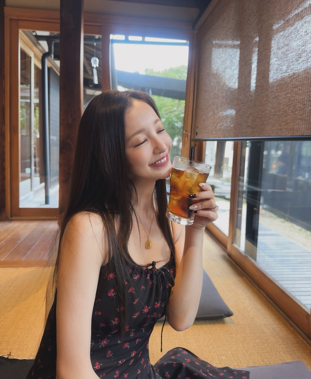 板野友美[超话] 260901 ins更新涼しくなってきちゃった🎐今年は夏が短