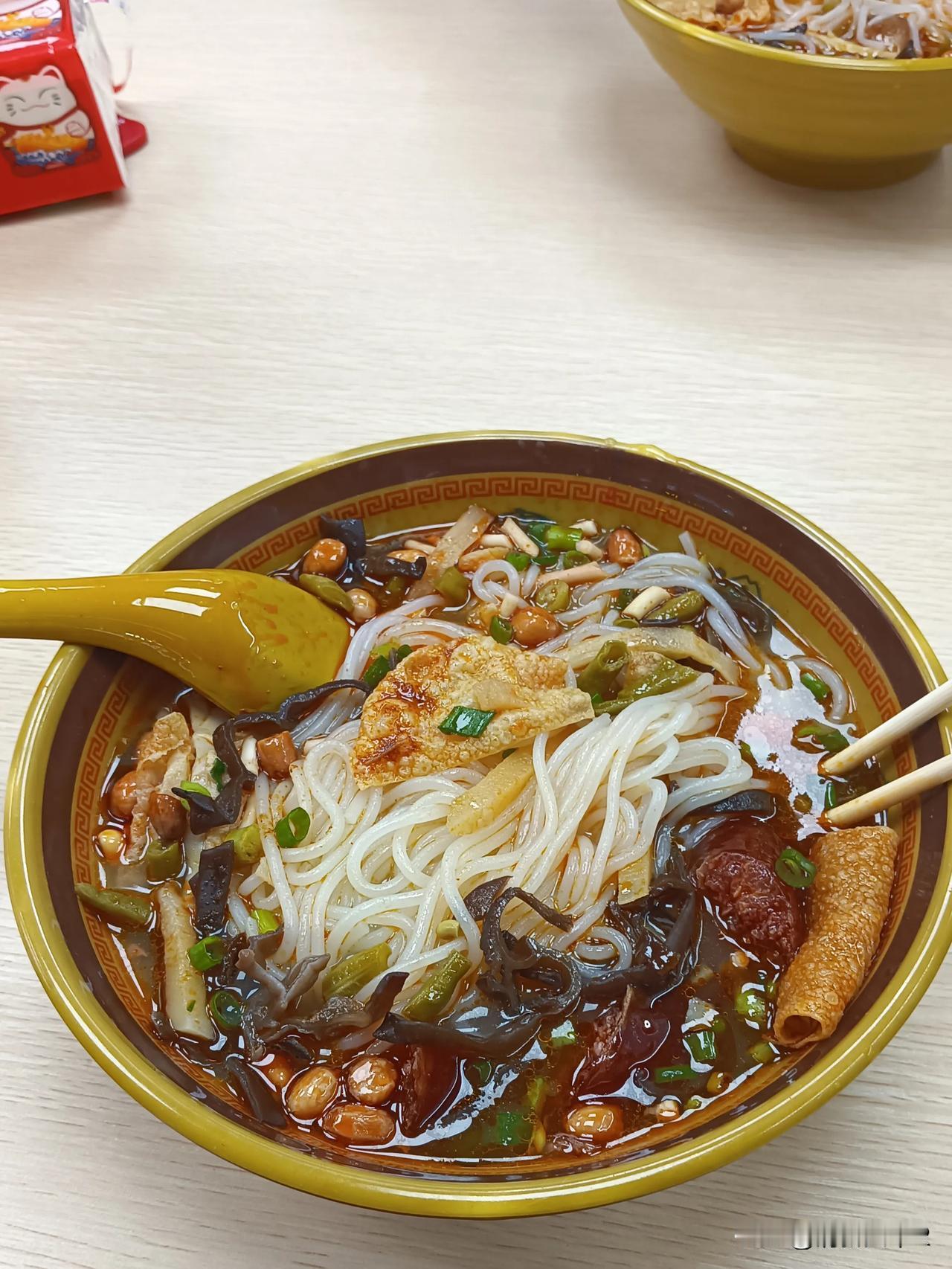 嗦粉了

快来，请你吃螺蛳粉[大笑]
就爱这个味[呲牙][呲牙]
  
#妙笔生