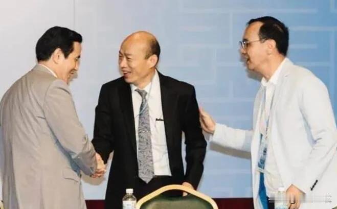 韩国瑜首度以立院龙头出席国民党全代会

韩国瑜今天首度以立院龙头身份出席国民党全