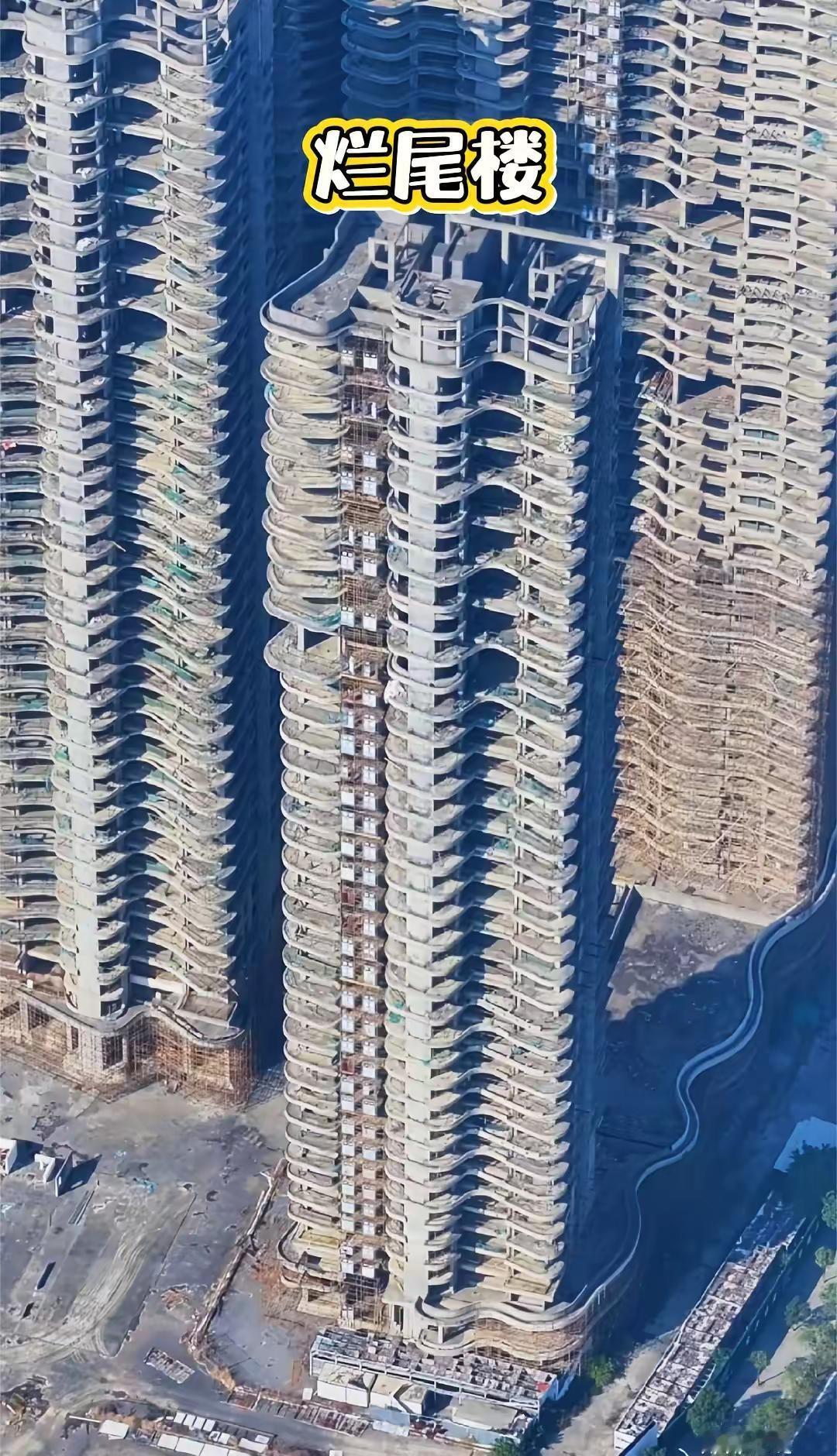 套中套，局中局，环中环，紧密相联，根本没有脱颖而出的方法，有时候穷也是个福报烂尾