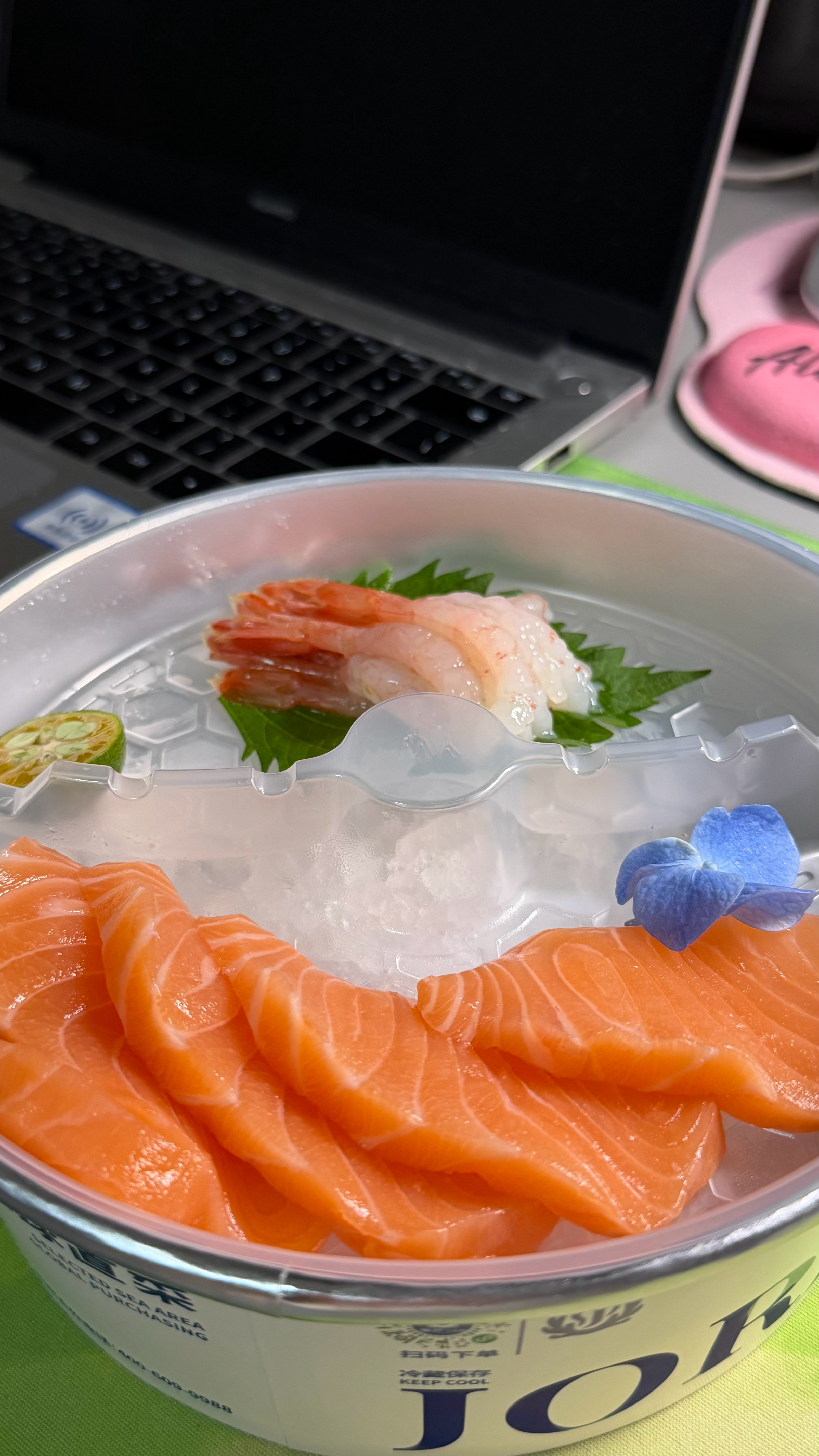 今天写了一万字那吃个小夜宵吧✌️🍣 