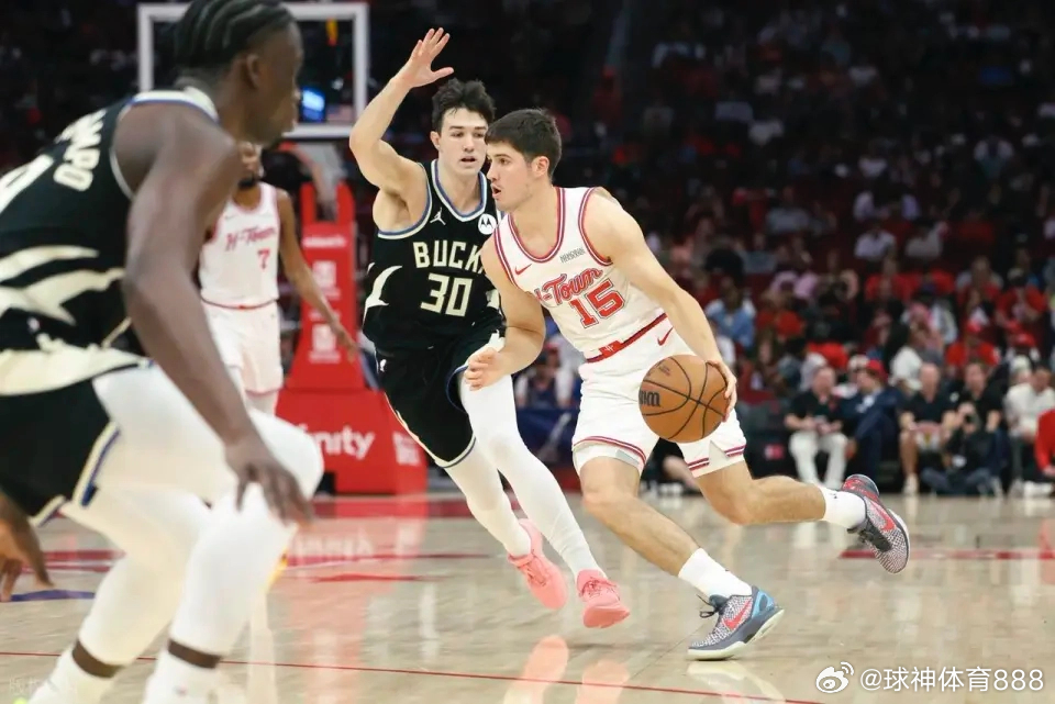 库里附体！火箭探花疯狂三分创纪录火箭主场力克雄鹿，今天谢泼德重回首发，好似库里附