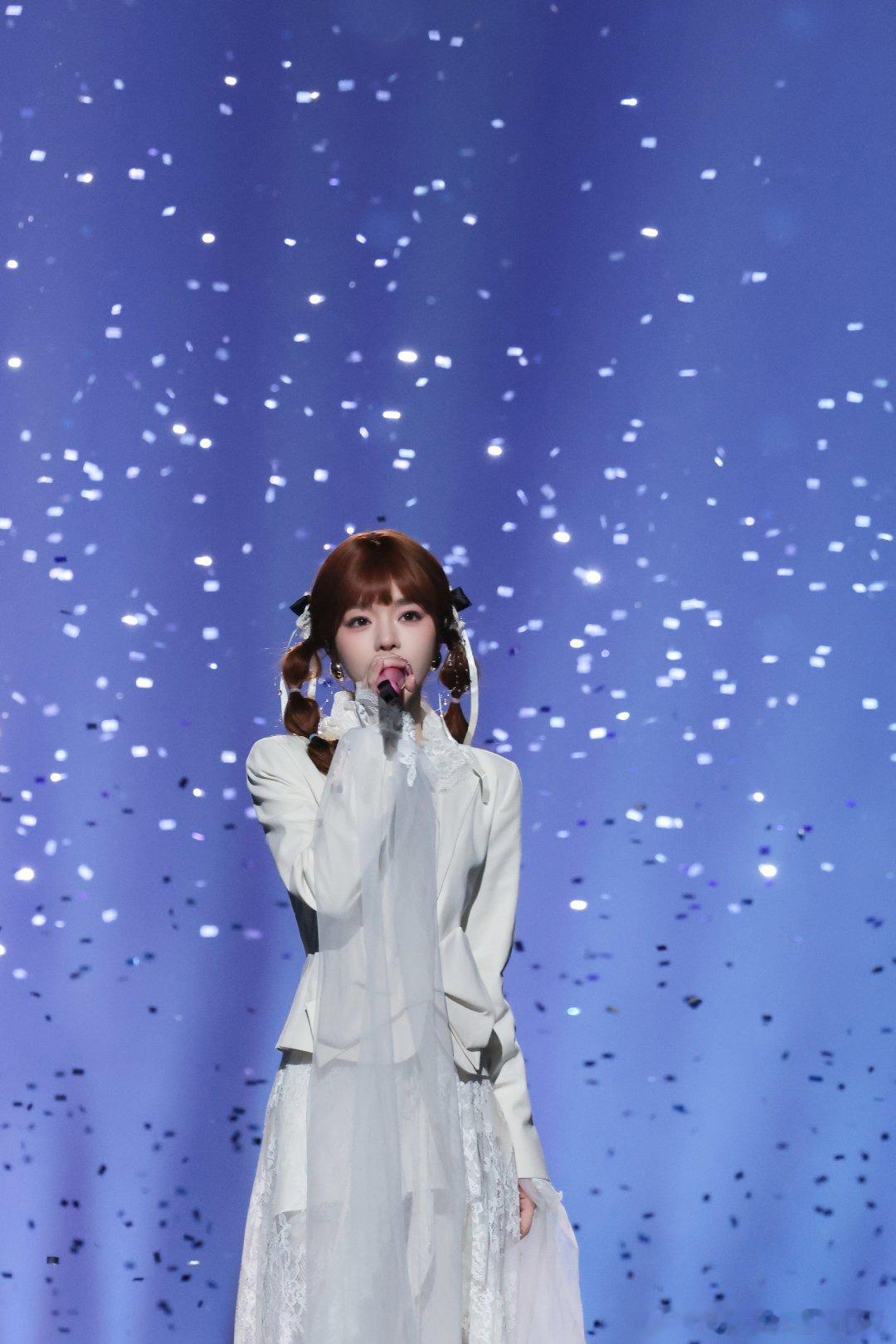 黄霄雲没有恋爱脑的义务谁还在为爱内耗？听这首歌直接清醒，恋爱脑退退退，黄霄雲的创