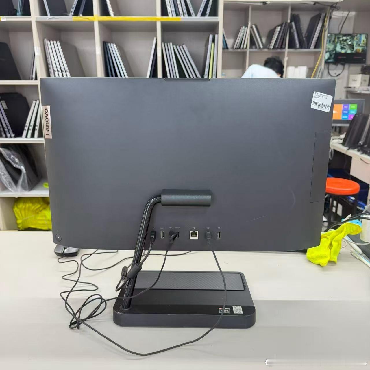 联想一体机 小新24  23.8英寸 R5-5500U六核处理器 8G运行 51