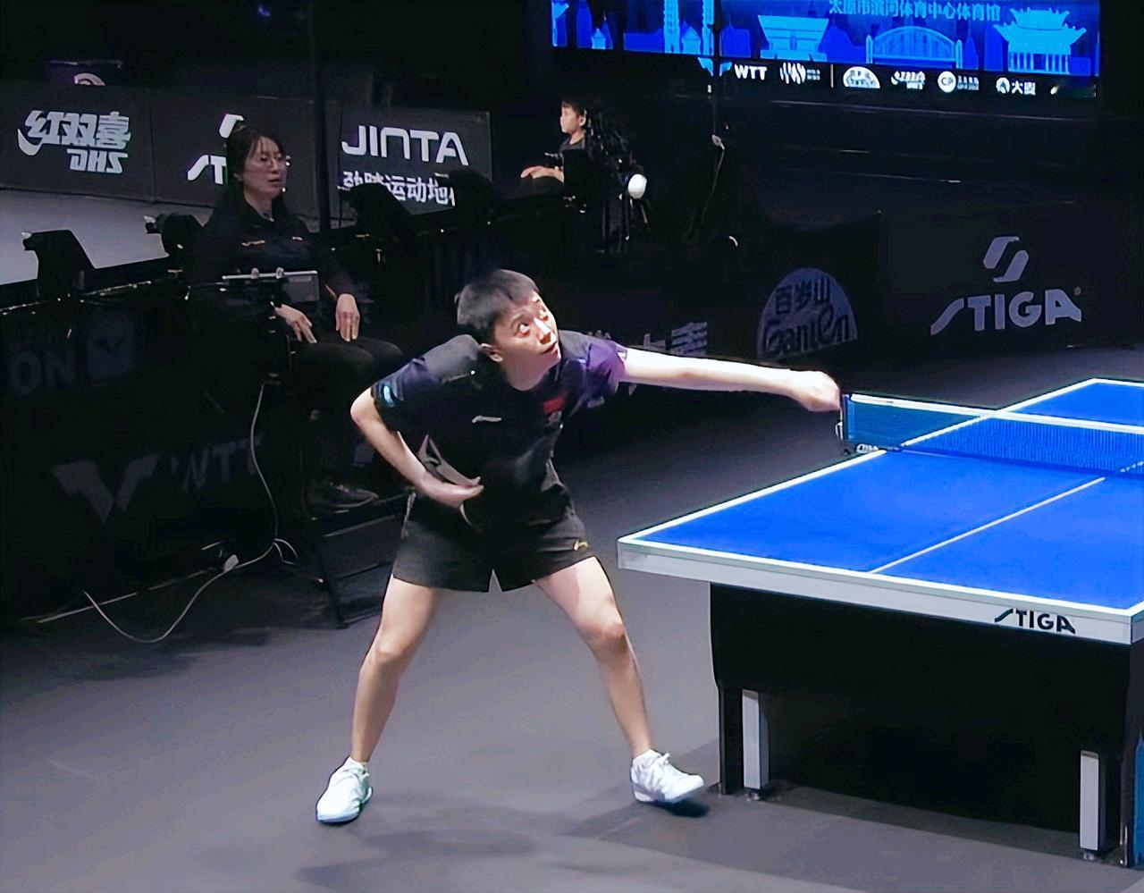 笑死我了！陈垣宇居然被李天阳3:0零封！
图图本来迎战削球手李天阳，
结果对手打